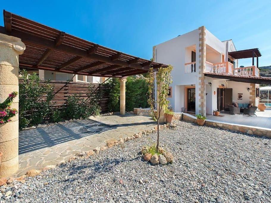 Villa Pefki Exterior photo