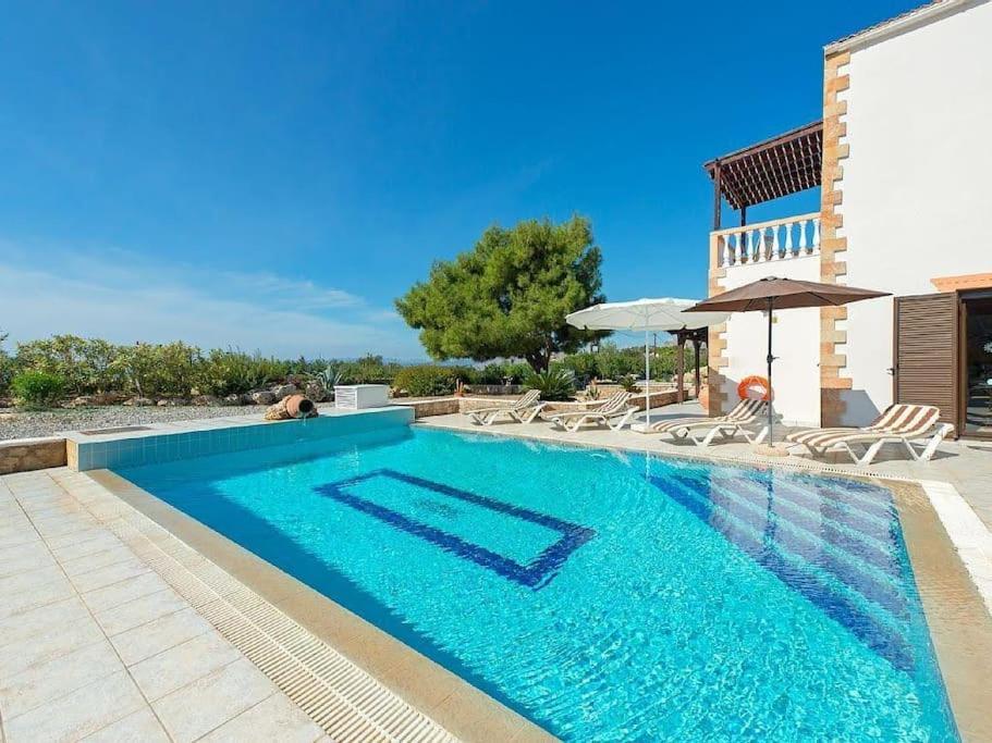 Villa Pefki Exterior photo